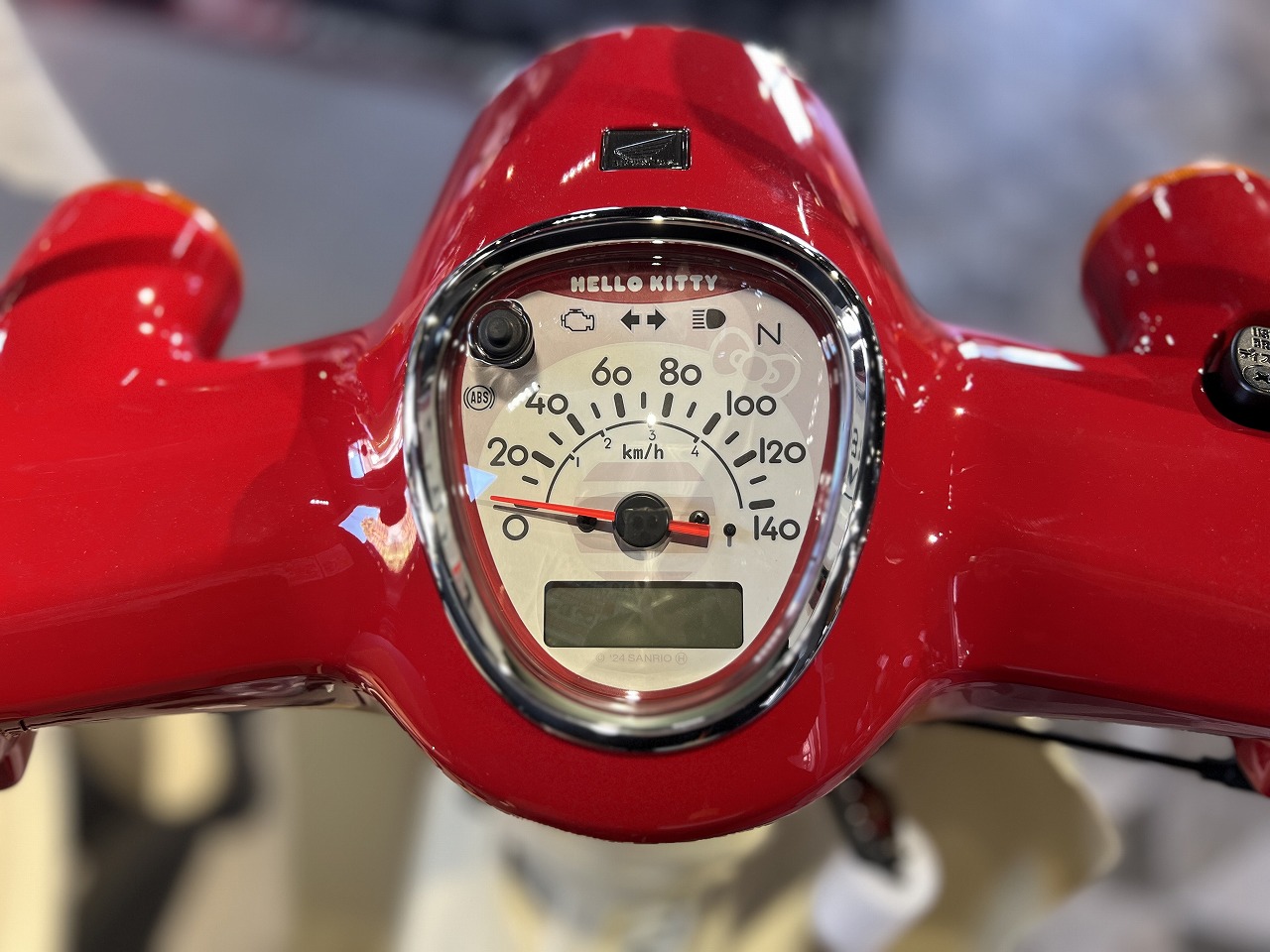 スーパーカブ110・ハローキティが店頭でご覧いただけます！ ※売った
