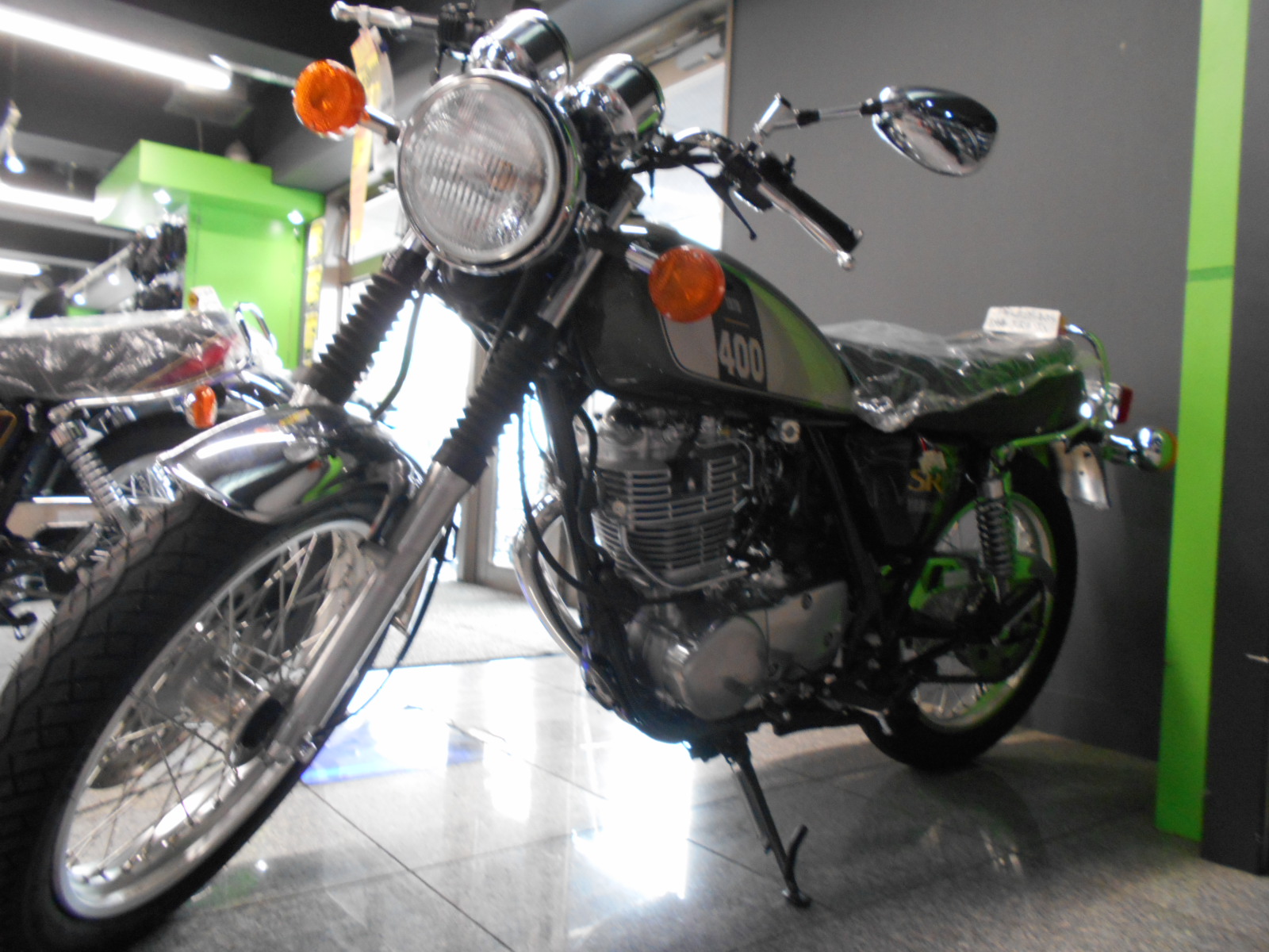 SR400 グリーン サンバースト シートカウルセット|カウル SR400 グリーン サンバースト シートカウルセット|カウル