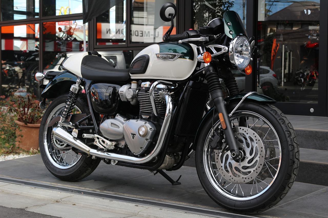 ボンネビルT120 エンジンカバー BOAMAX トライアンフ(TRIUMPH) 純正